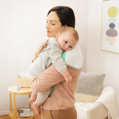 Munchkin TheraBurpee Colic & Fever Rescue Kit with Hot & Cold Therapy Burp Cloths