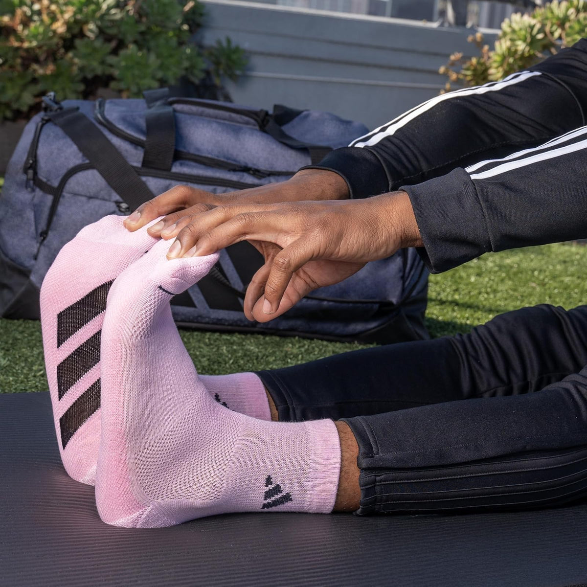 adidas All Day Training Quarter Socks Sports Performance Above the Ankle Height With Targeted Cushioning for Running (3-pair) Calcetín de cuarto Hombre