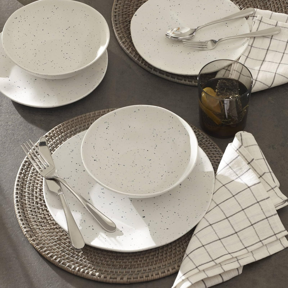 Oneida 895951 Terrazzo Melamina Cream - Juego de vajilla de 12 piezas, material ligero de melamina