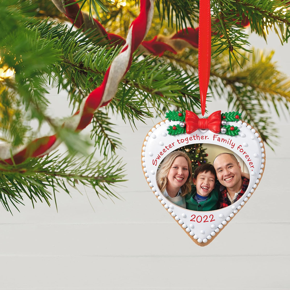 Hallmark Keepsake Adorno de Navidad 2022 con Fecha de año, Marco de Fotos para Galletas Family Forever
