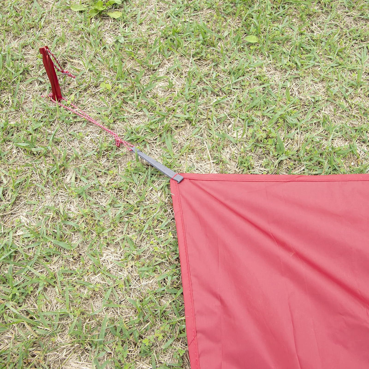 MSR - Lona Universal para 6 Personas, tamaño Grande, 117 x 97 Pulgadas, Color Rojo