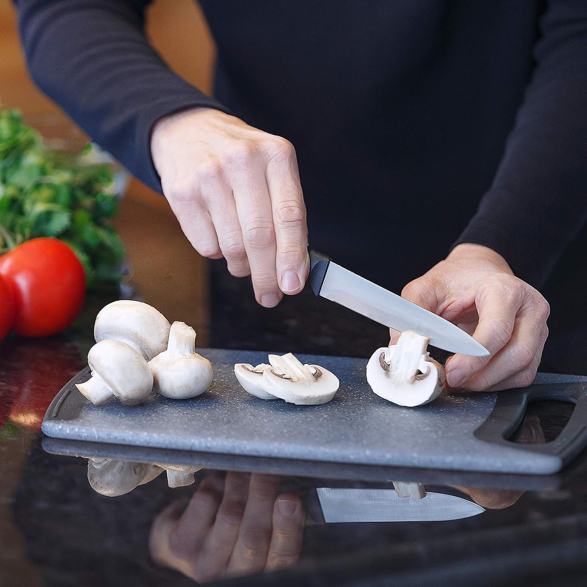 Glad - Juego de cuchillos con tabla de cortar, 5 piezas, cuchillos santoku afilados y utilitarios con cubiertas de hoja y bloque de plástico para picar | Accesorios de cocina color gris