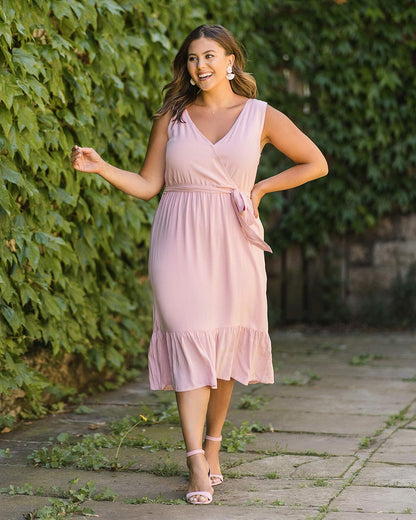 The Drop Vestido Midi Para Mujer, con Cinturón Cruzado al Frente, Rosado Néctar por @caralynmirand