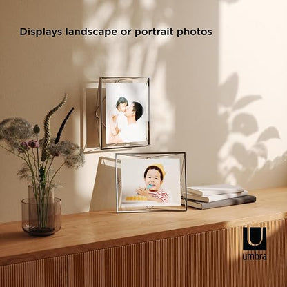 Umbra Prisma Marco de fotos 8x10 (20,32 x 25,4 cm): expositor metálico flotante para pared o escritorio, ideal para fotos, obras de arte, ilustraciones y más, cromado