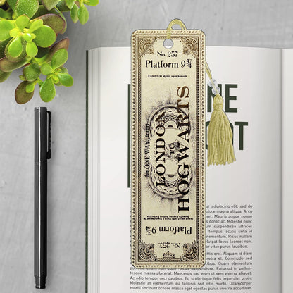 Trends International Hogwarts Marcadores Boletos | 7.25 x 2.25 x 0.0394, multimedia, personajes, borla con abalorio