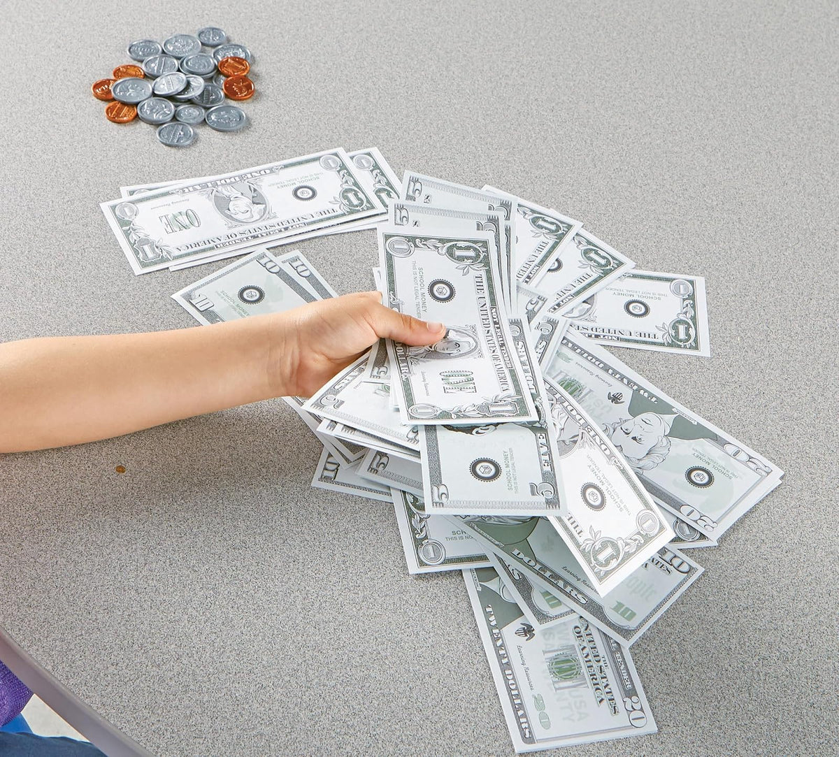 Learning Resources Pretend & Play - Play Money, Dinero para Niños, Billetes y Monedas, Desarrolla Habilidades de Matematicas Basica, 150 Piezas, Edades 3+