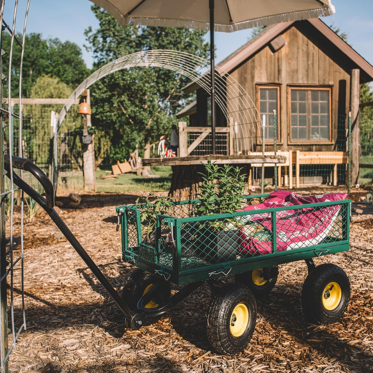 Backyard Expressions - Carrito de jardín Resistente de 400 Libras con Lados de Malla extraíbles, Cama de Acero recubierta de Polvo, neumáticos neumáticos, asa de tracción para Patio