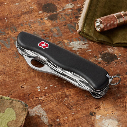 Victorinox Navaja Military, Negra, 12 Usos
