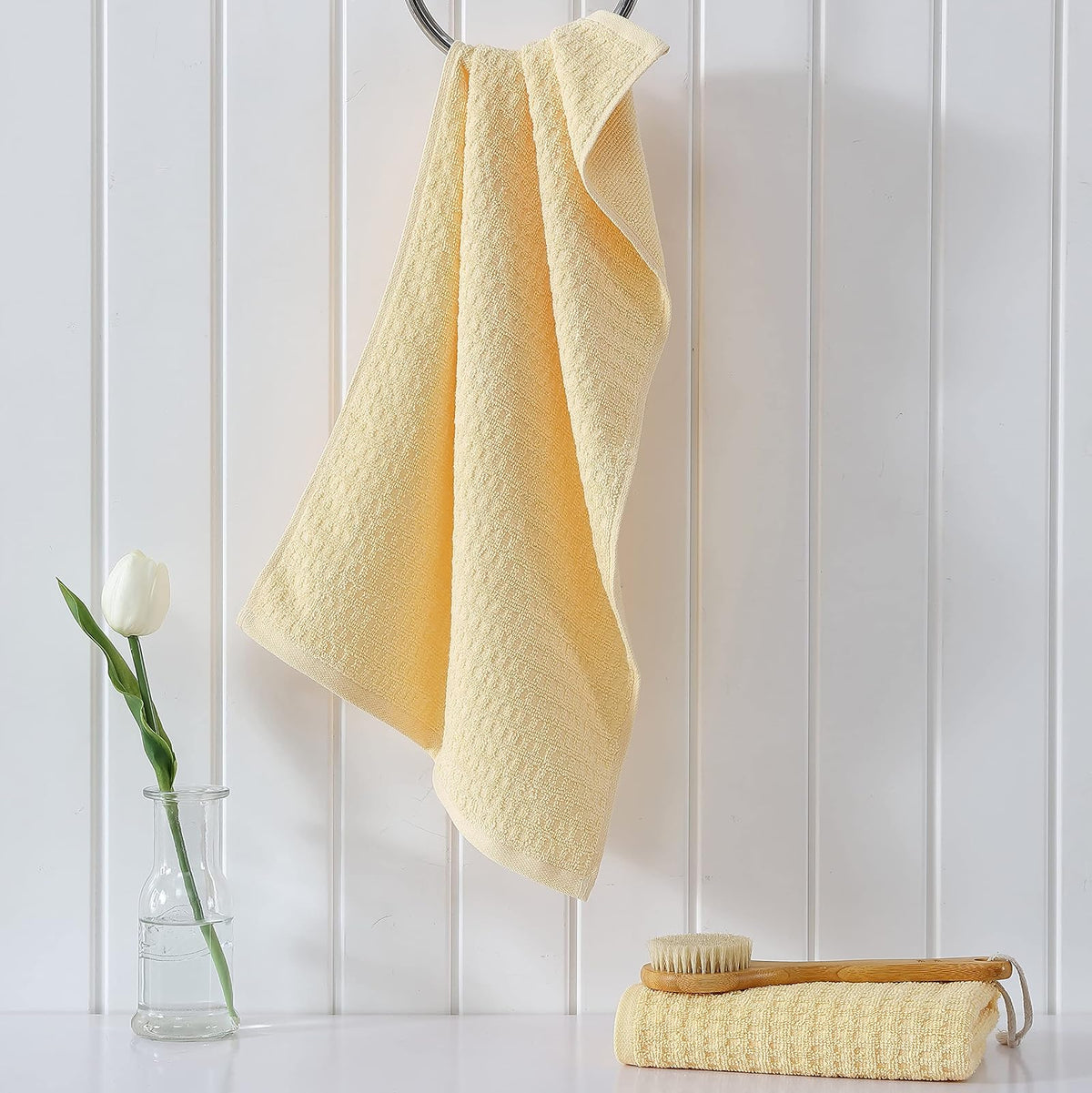 Tommy Bahama - Toallas de Mano, Toallas de algodón Suaves y absorbentes, Bajas Pelusas, Resistentes a la decoloración (Amarillo del Pacífico Norte, 2 Piezas)