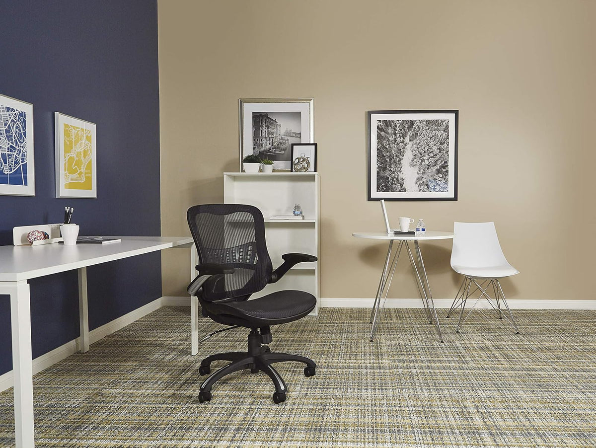 Office Star Riley - Silla de computadora ventilada con Asiento y Respaldo de Malla Transpirable, Base Negra con Negro