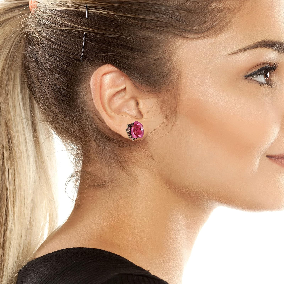 Betsey Johnson arete de tuerca de rosa