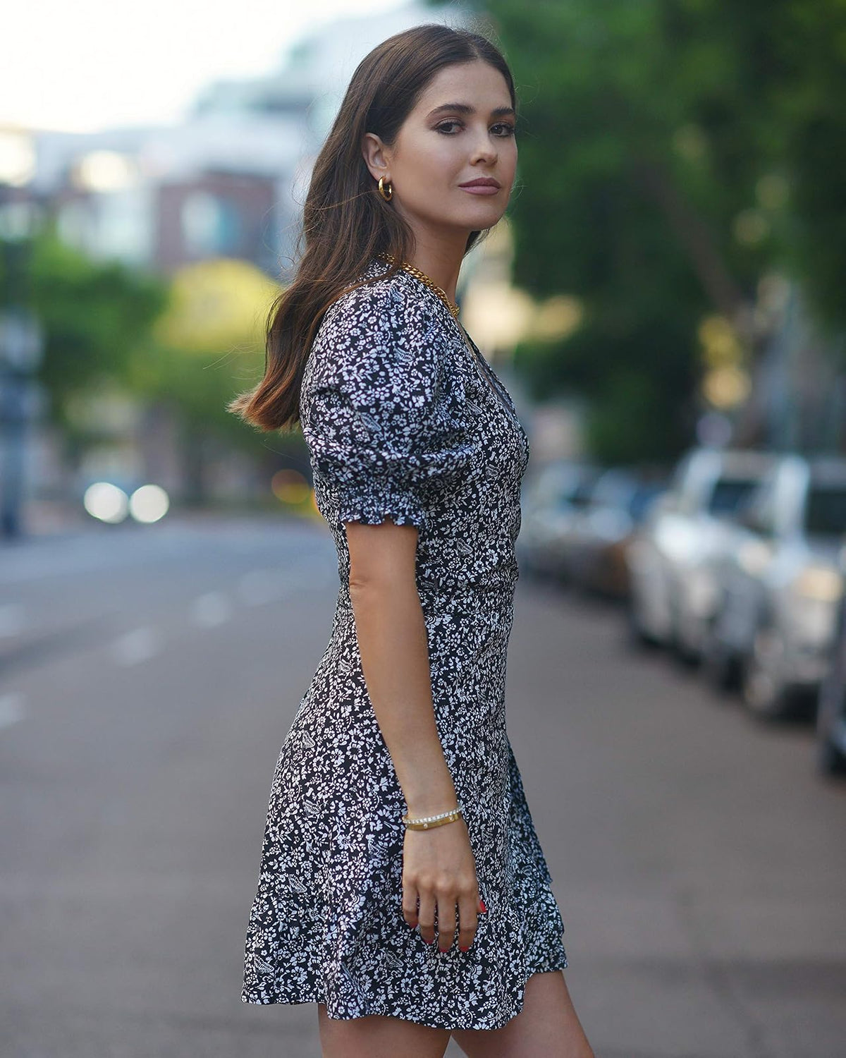 The Drop Vestido Cruzado Para Mujer, de Manga Abombada, Estampado Floral, por @paolaalberdi