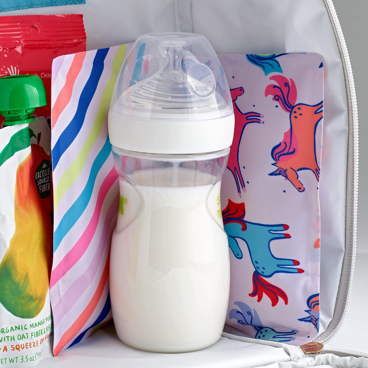 Cool Coolers by Fit & Fresh - Paquete de 2 Unidades de Hielo Suave, Nailon elástico Flexible, Bolsas de Hielo Reutilizables para loncheras y enfriadores, Rayas de Unicornio
