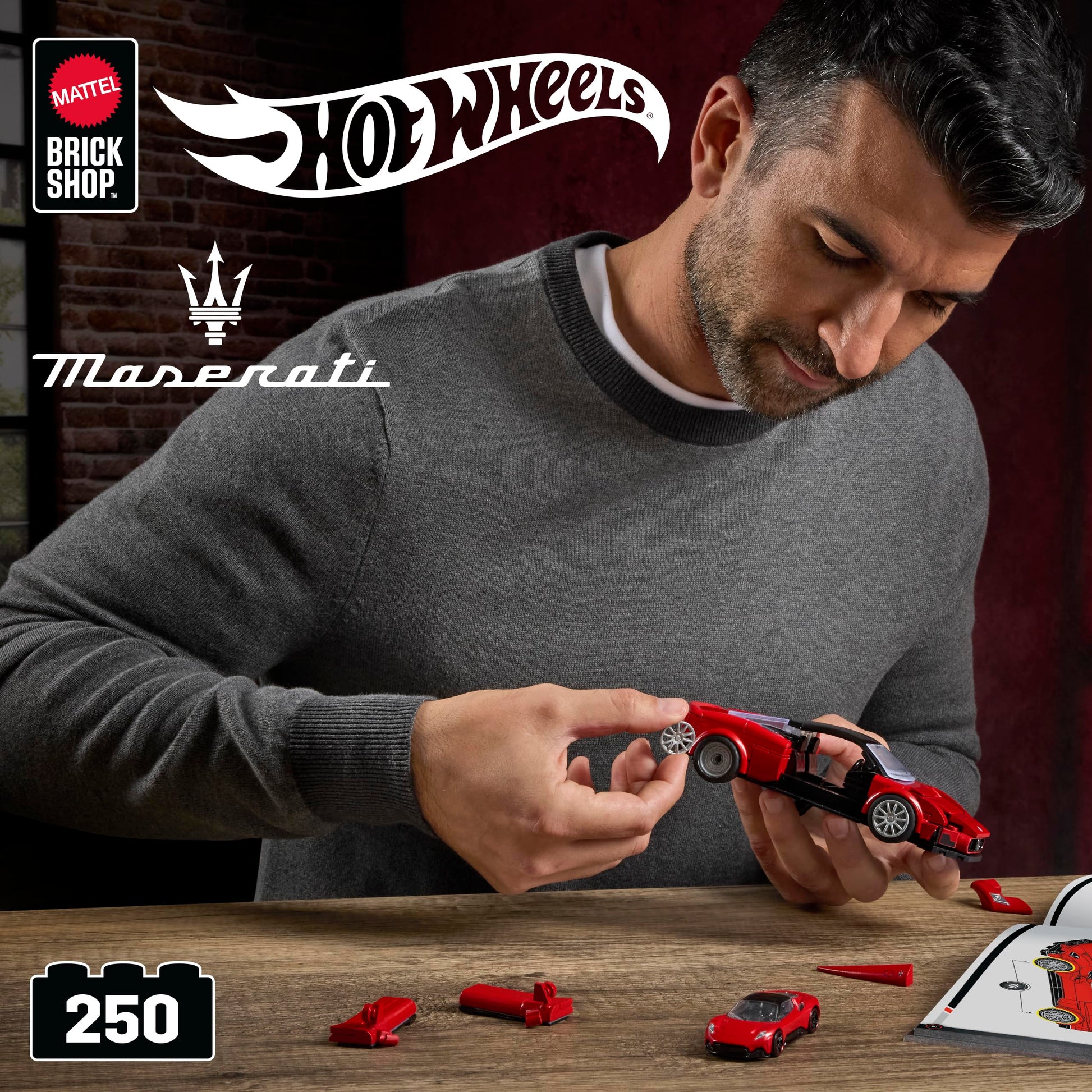 Mattel Brick Shop Hot Wheels Juguete de Construcción Speed Maserati MC20 Escala 1:32 con Placa Coleccionable y Auto Metálico Incluye Placa de colección y Auto Exclusivo de Metal