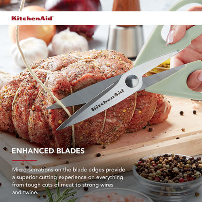 KitchenAid - Tijeras de cocina multiusos con funda protectora, tijeras duraderas de acero inoxidable, aptas para lavaplatos, mango cómodo de agarre suave, 8.72 pulgadas, pistacho