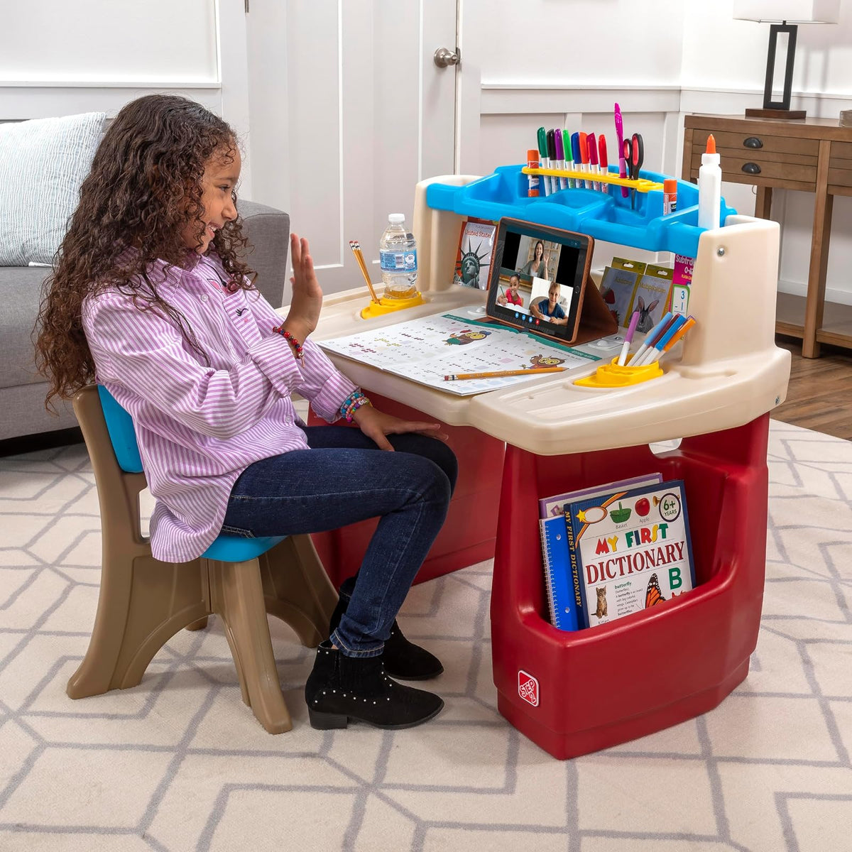 Step2 Deluxe Art Master Kids Desk