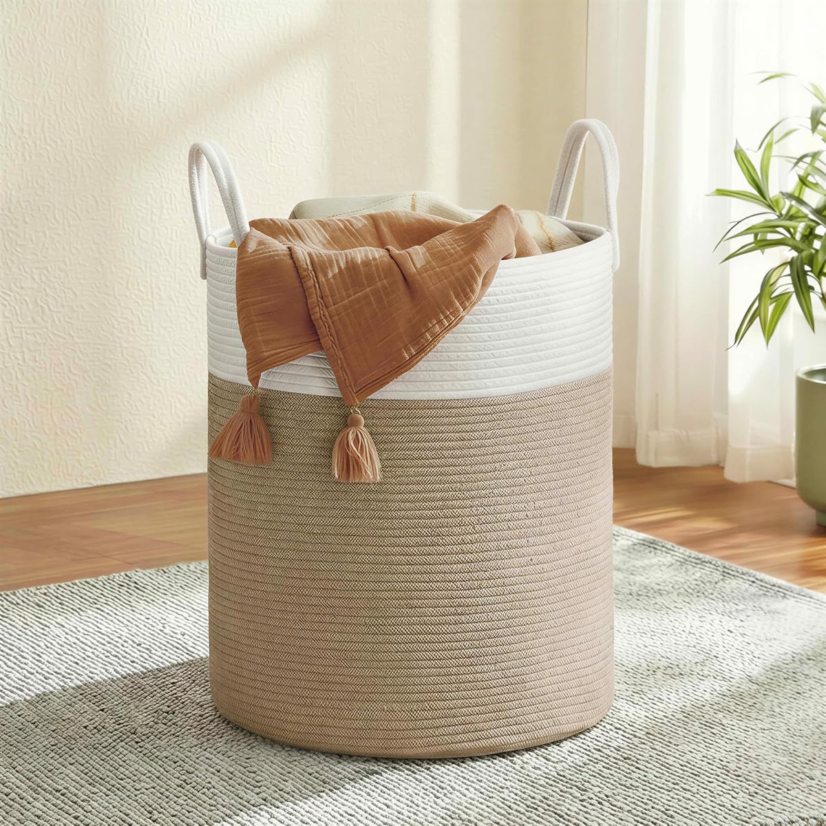 SONGMICS - Cesta de lavandería con asas, 15.8 galones | Para ropa, sala de estar, recámara, 13.8 x 13.8 x 19.7 pulgadas, beige, colección STOWIT URLH061LZ01