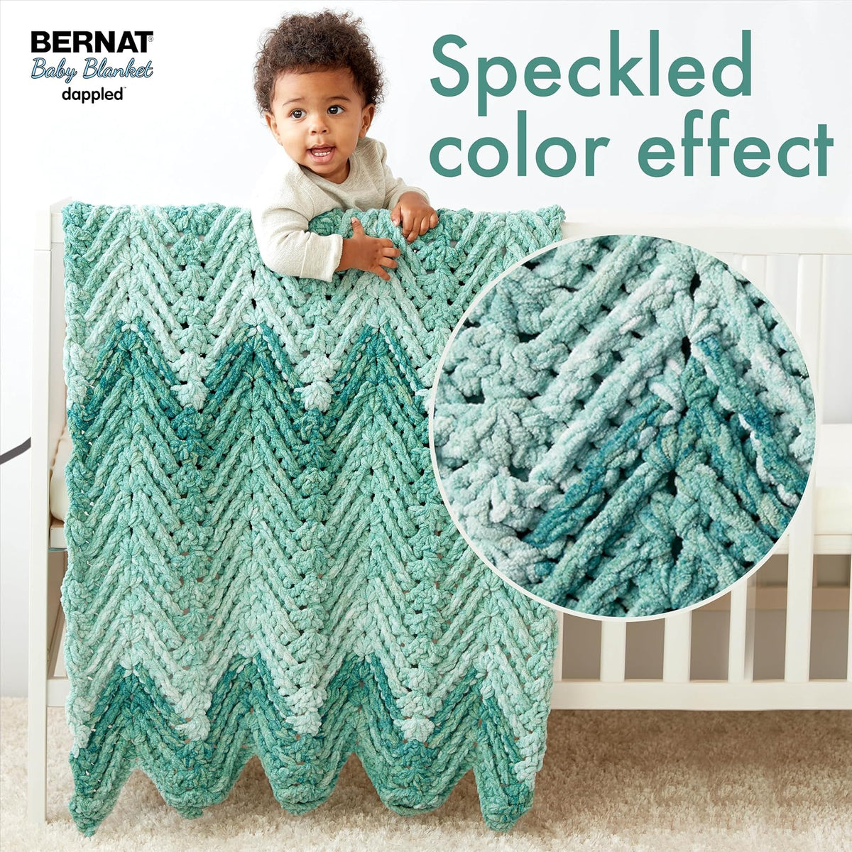 Bernat - Manta para bebé, color verde selva, 2 unidades de 300 g/10.5 oz, poliéster, 6 súper voluminosos, 220 yardas, tela/ganchillo