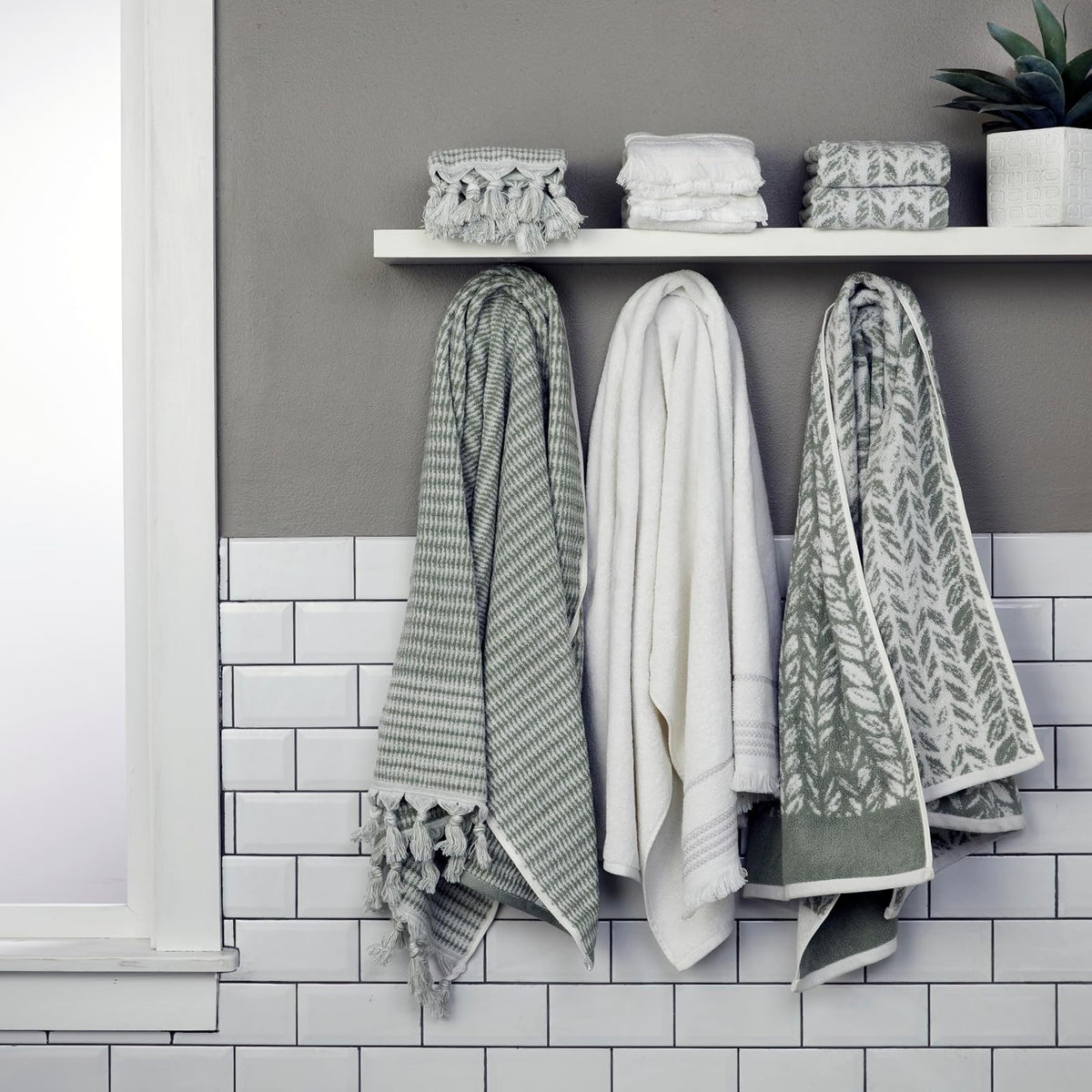 SKL Home - Toalla de baño con Hojas envejecidas, 28 x 54 Pulgadas, Salvia