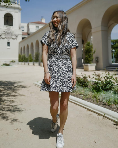 The Drop Minivestido Para Mujer, de Cintura Fruncida, Negro con Estampado Floral, por @spreadfashion