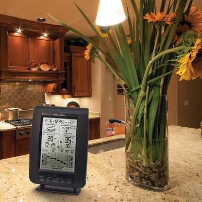 AcuRite 00634A3 Estación meteorológica inalámbrica con Sensor de Viento, Negro