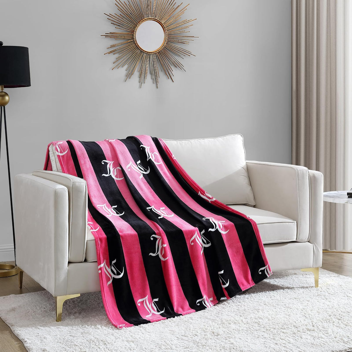 Juicy Couture Cabana - Manta de Felpa de Felpa a Rayas de 50 x 70 Pulgadas, Lujosa Manta de Felpa de Microfibra para máxima Comodidad y Calidez acogedora