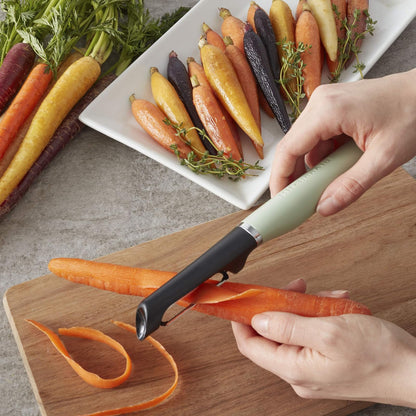 KitchenAid Gourmet Euro Peeler, 8.7 pulgadas, pistacho