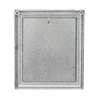 Stonebriar - Decoración de pared de metal galvanizado con cesta, 15.2 x 13.2 pulgadas, color gris