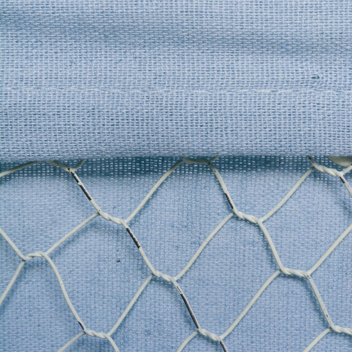 DII - Cesta de alambre para pollo, forro de tela extraíble, color blanco envejecido, juego de 3, mezclilla lavada