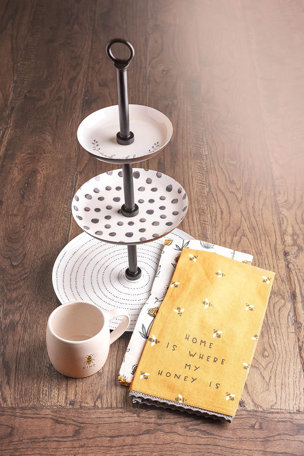 Karma Gifts - Taza de cerámica Reese - Taza de café de 16 onzas - Lindas tazas para mujeres y hombres, abeja