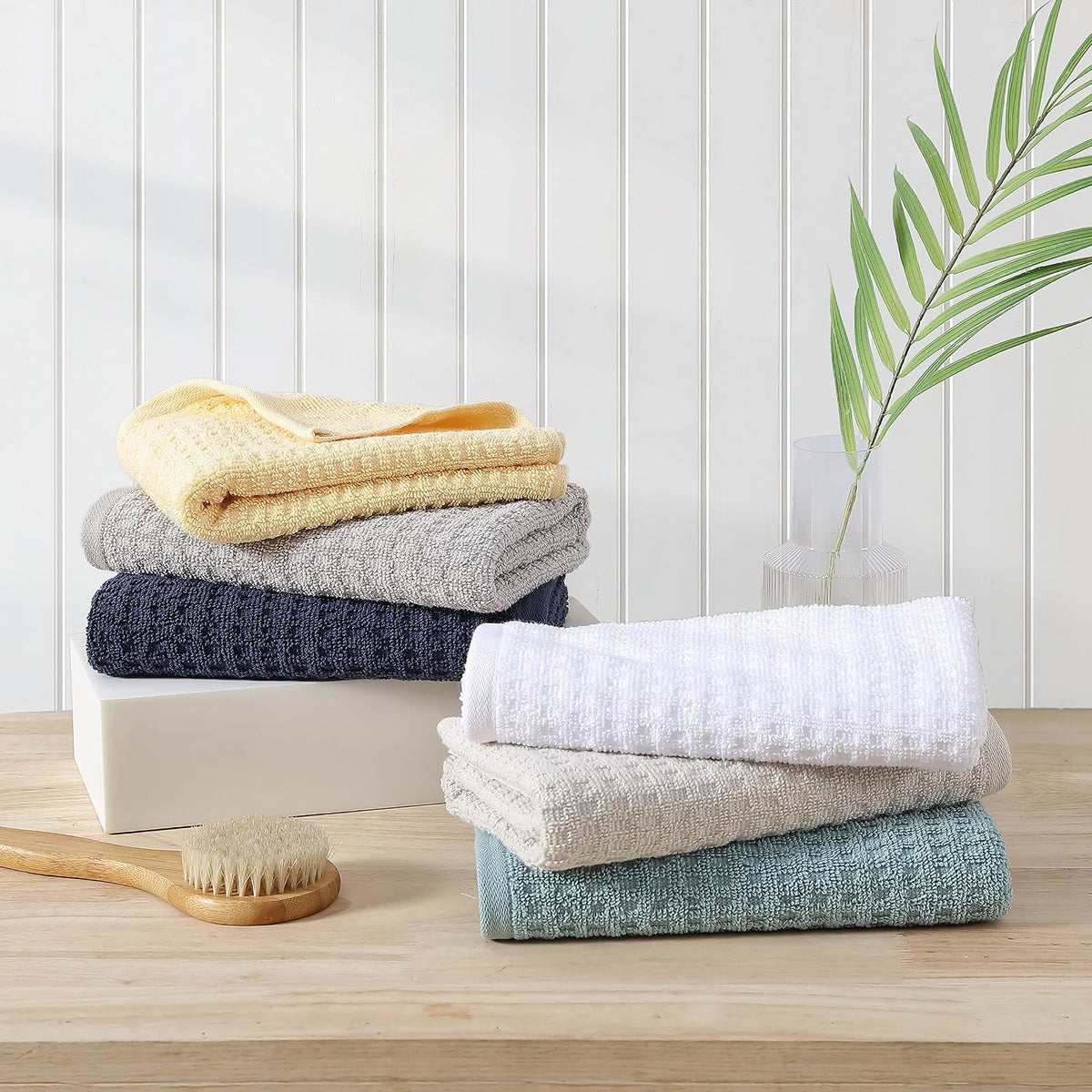 Tommy Bahama - Toallas de Mano, Toallas de algodón Suaves y absorbentes, Bajas Pelusas, Resistentes a la decoloración (Amarillo del Pacífico Norte, 2 Piezas)