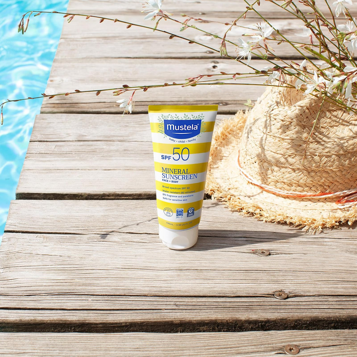 Mustela Baby Mineral Sunscreen Lotion SPF 50 Amplio espectro - Loción solar para rostro y cuerpo para pieles sensibles - No nano, resistente al agua y sin fragancia - 3.38 fl. onz