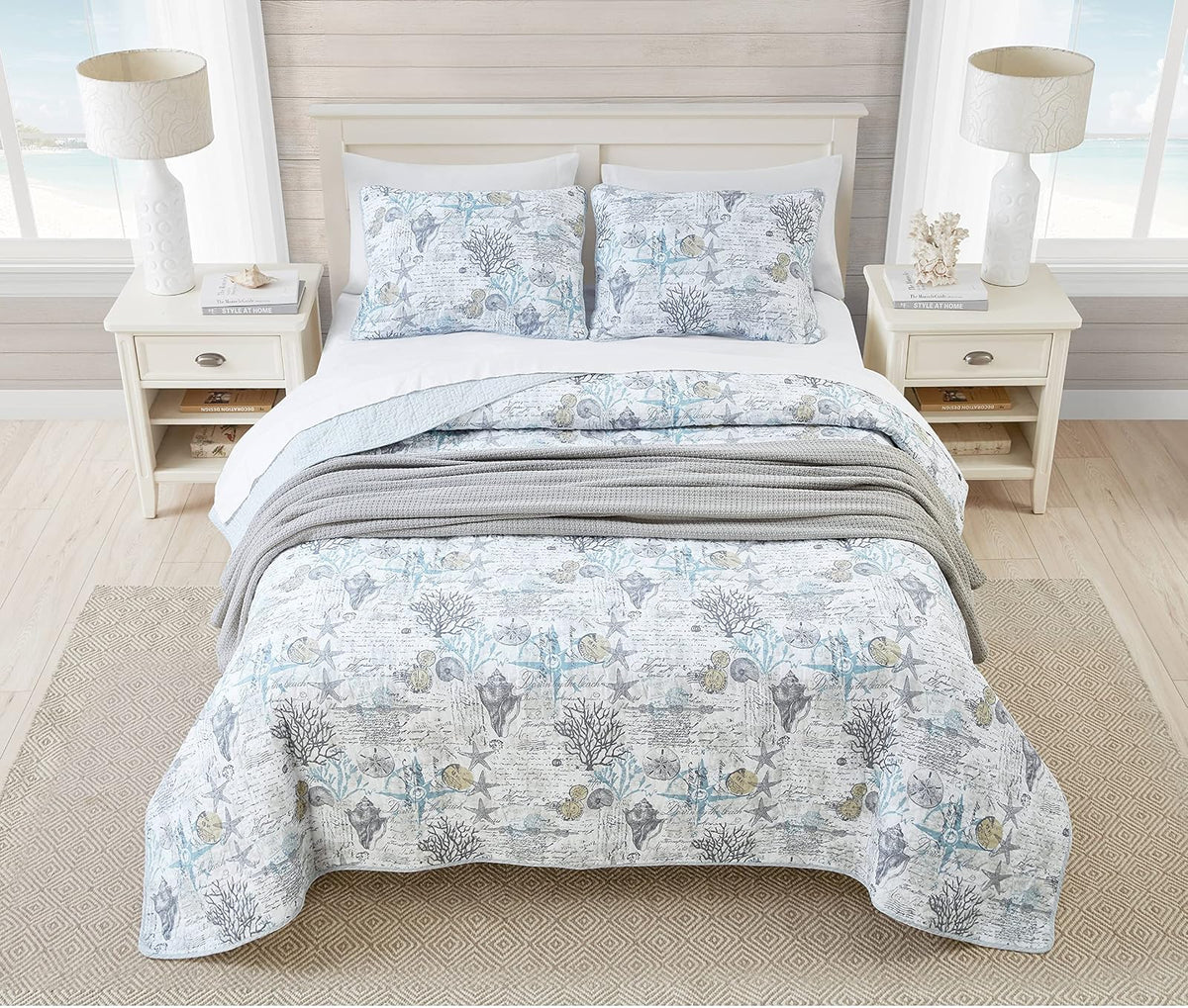 Tommy Bahama - Juego de edredón King, Ropa de Cama Reversible de algodón con Fundas a Juego, decoración Ligera para el hogar para Todas Las Estaciones (Beach Bliss Grey, King)