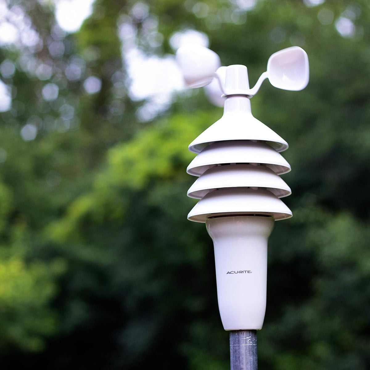 AcuRite 00634A3 Estación meteorológica inalámbrica con Sensor de Viento, Negro
