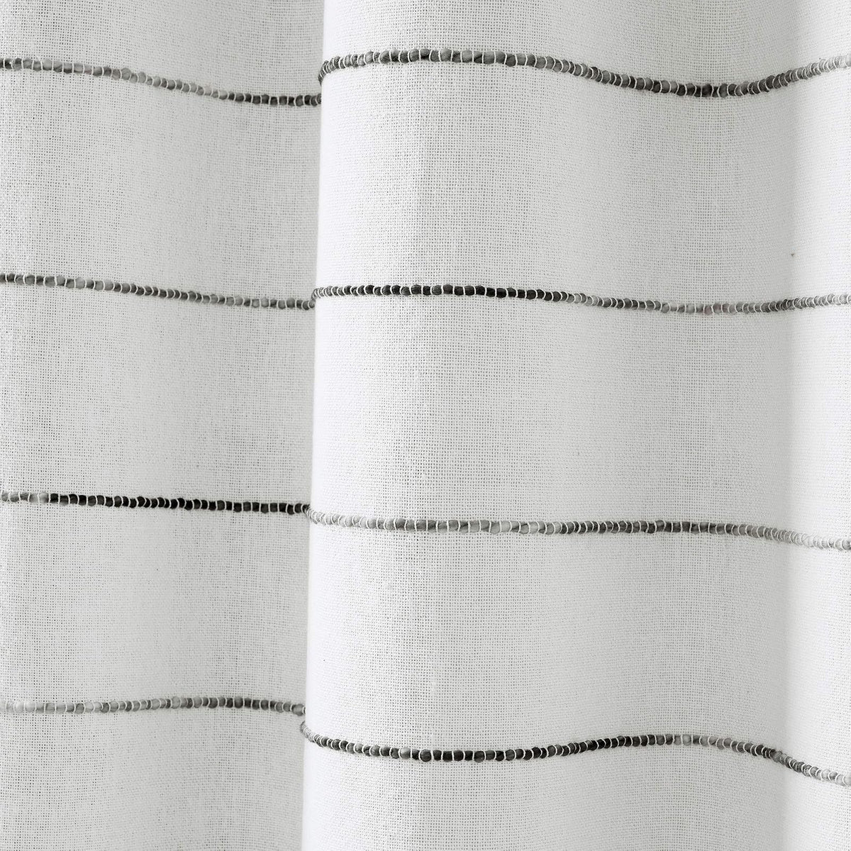 Lush Decor - Cortina de Ducha de algodón teñida con Hilo Degradado, 72 Pulgadas de Ancho x 72 Pulgadas de Largo, Gris y Multi - Cortinas de Ducha de Tela - Cortina de baño a Rayas - Decoración de