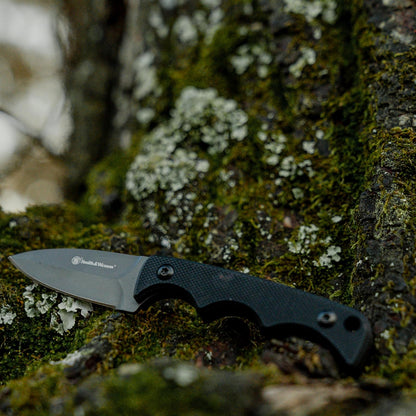 Smith & Wesson H.R.T Cuchillo de punta de lanza de 5.5 pulgadas, longitud total con longitud de hoja de 2 pulgadas y cordón separable, color negro