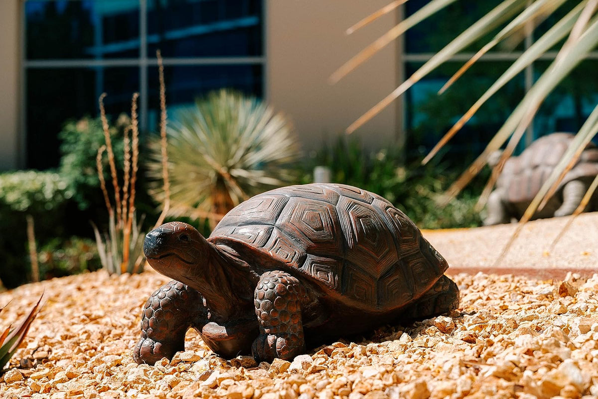 XBrand Estatua de Tortuga Caminante MgO marrón y Negro de 21.3 Pulgadas de Largo, decoración Interior o Exterior, Escultura de diseño Natural, (TurtleBnBkX84)