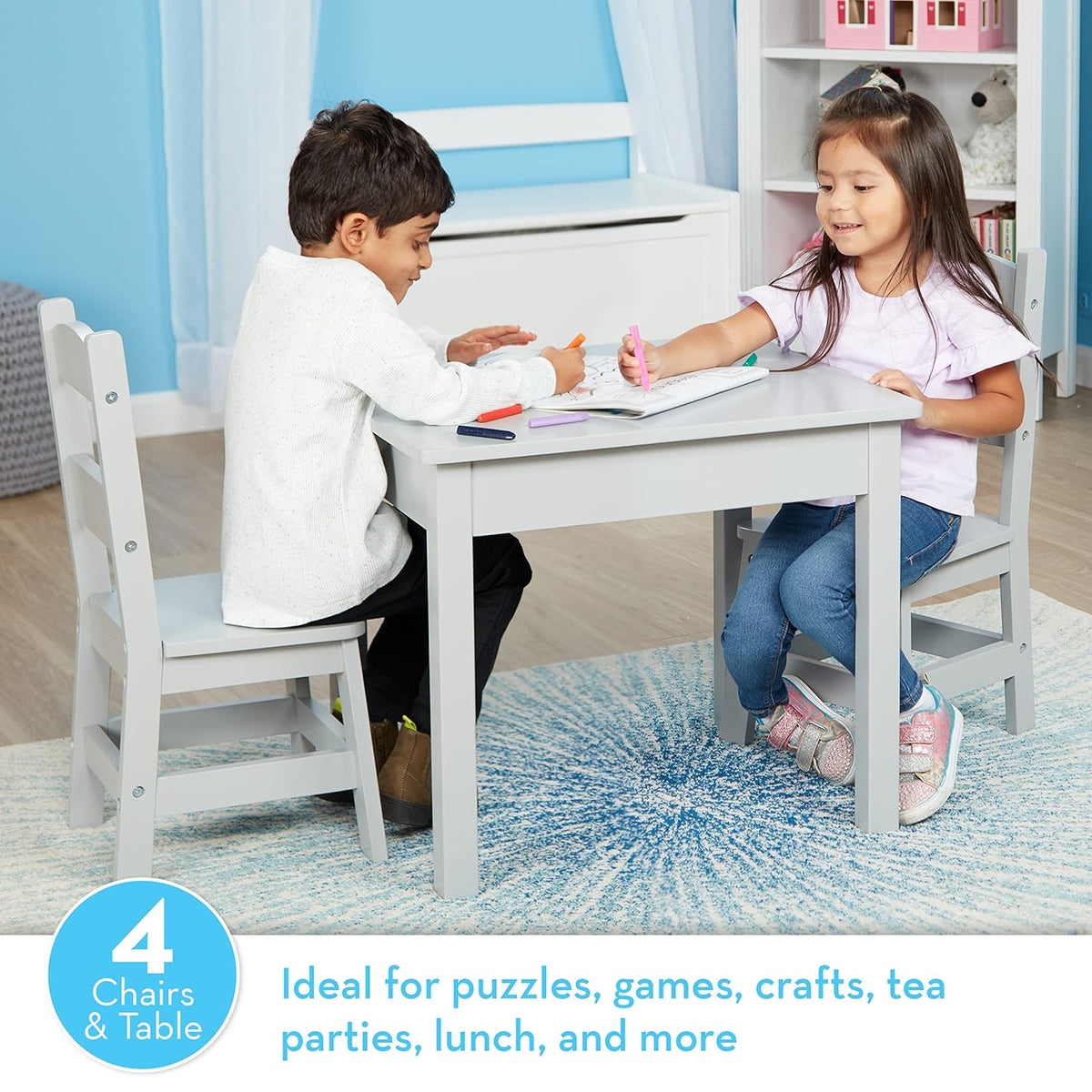 Melissa & Doug Mesa y 2 Sillas de Madera, Muebles Infantiles, Color Gris