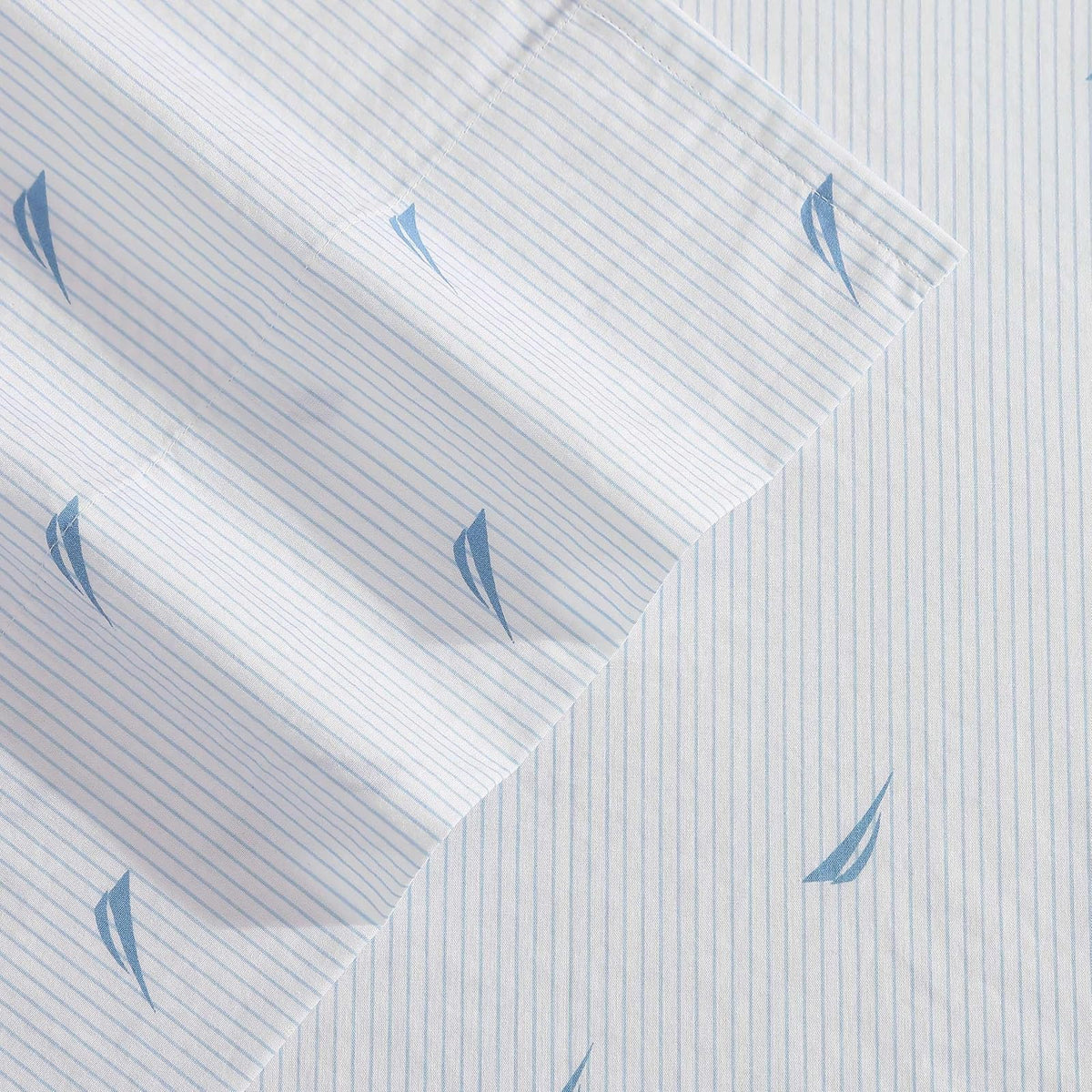 Nautica - Juego de sábanas de algodón percal con Funda de Almohada a Juego, crujiente y Fresco, Esencial para recámara (Rayas náuticas, Azul pálido)
