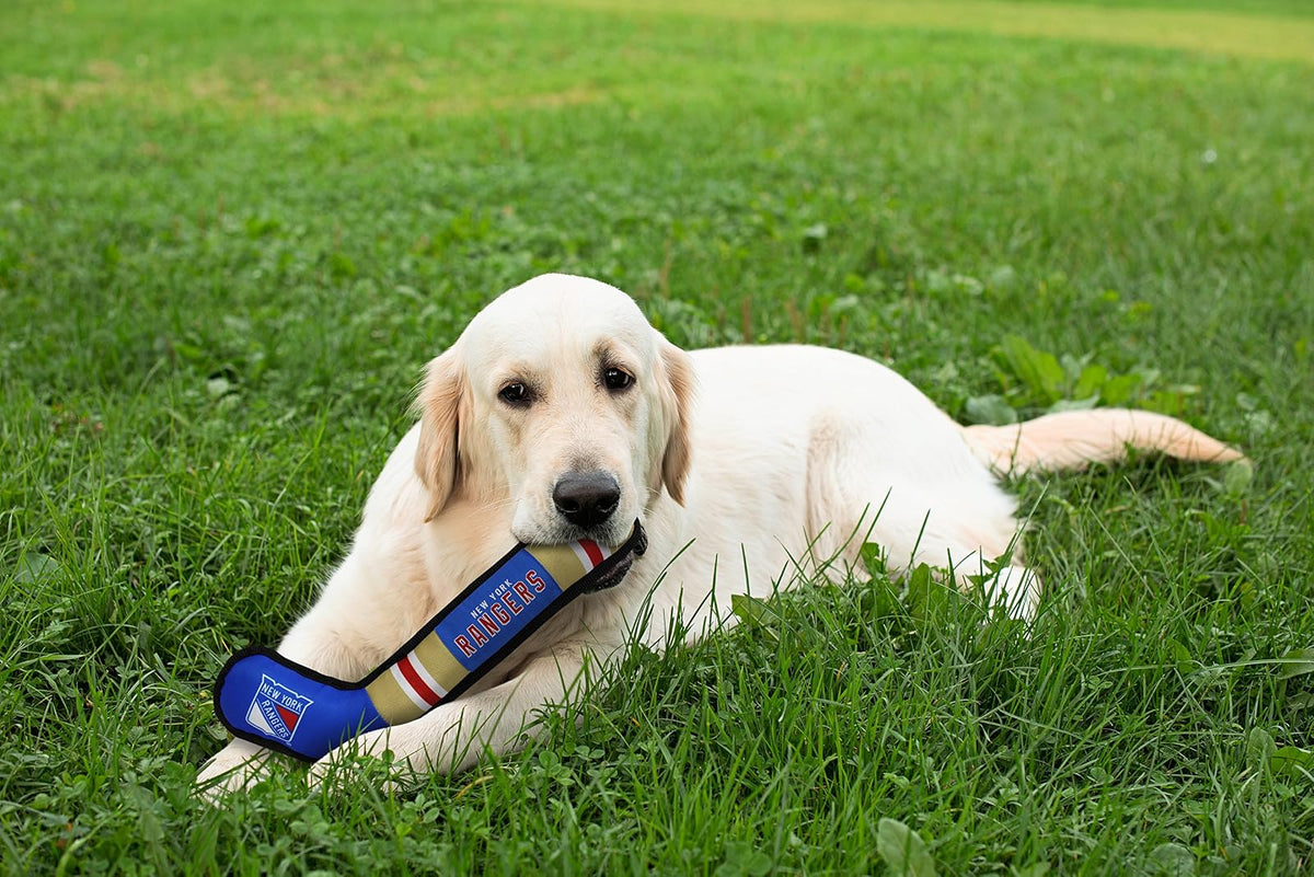 NHL Pet Gear para perros y gatos. La mayor selección de accesorios de hockey deportivo para mascotas con licencia de la NHL. playera para perro de los Campeones 2018, NHL Palos de hockey de juguete, New York Rangers, 16 inches long