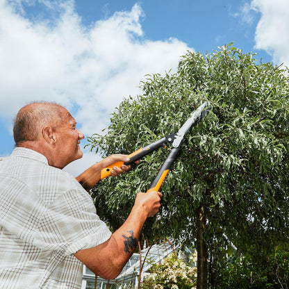 Fiskars - Tijeras de setos de 23 pulgadas, cortadora de arbustos con tecnología PowerGear2 que multiplica la potencia para menos esfuerzo, asas SoftGrip con parachoques que absorben los golpes