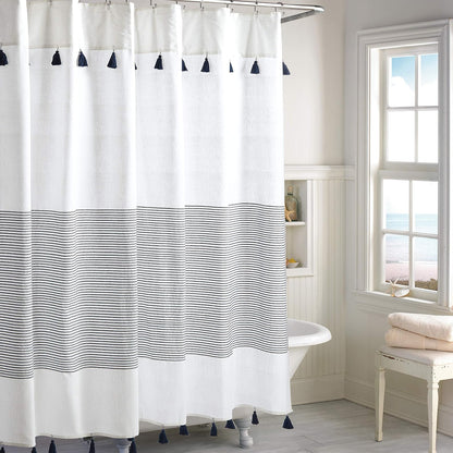 Peri Home Panamá Stripe Boho Farmhouse - Cortina de Ducha con borlas 100% Tela de algodón con borlas para decoración de baño, 72 x 72 Pulgadas, Azul Marino