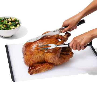 OXO Good Grips - Tenedor de acero inoxidable, talla única | Lanza afilada, sostiene y sirve asado, agarre antideslizante, ideal para tallar asados, aves de corral, apto para lavaplatos