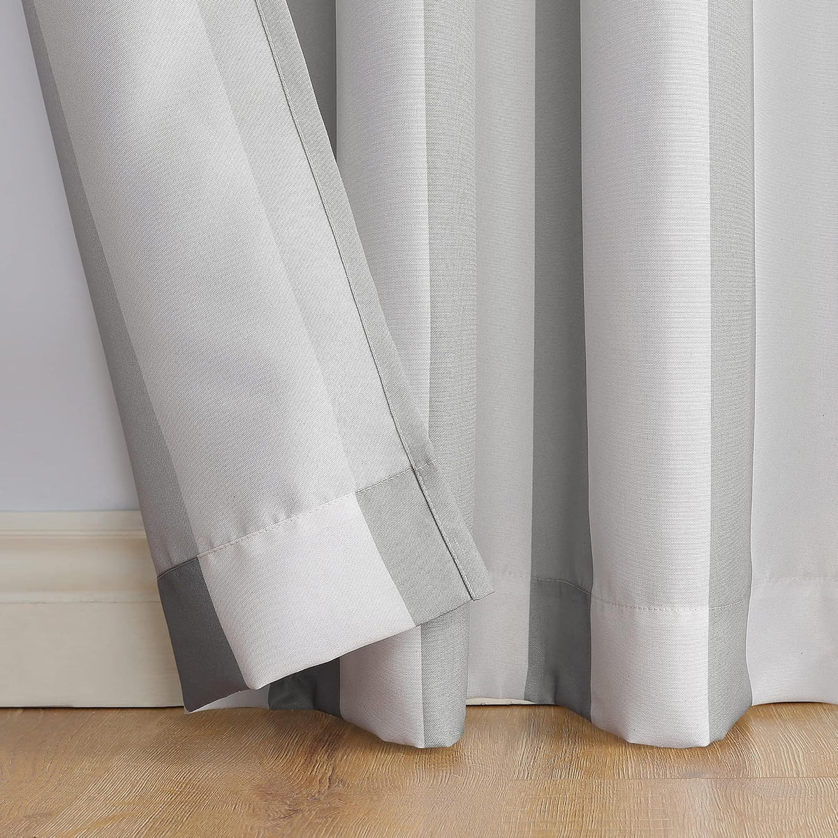 Sun Zero Valencia - Paquete de 2 Paneles de Cortinas con Ojales para Interiores y Exteriores, protección UV, eficiencia energética, 54 x 84 Pulgadas, Color Gris
