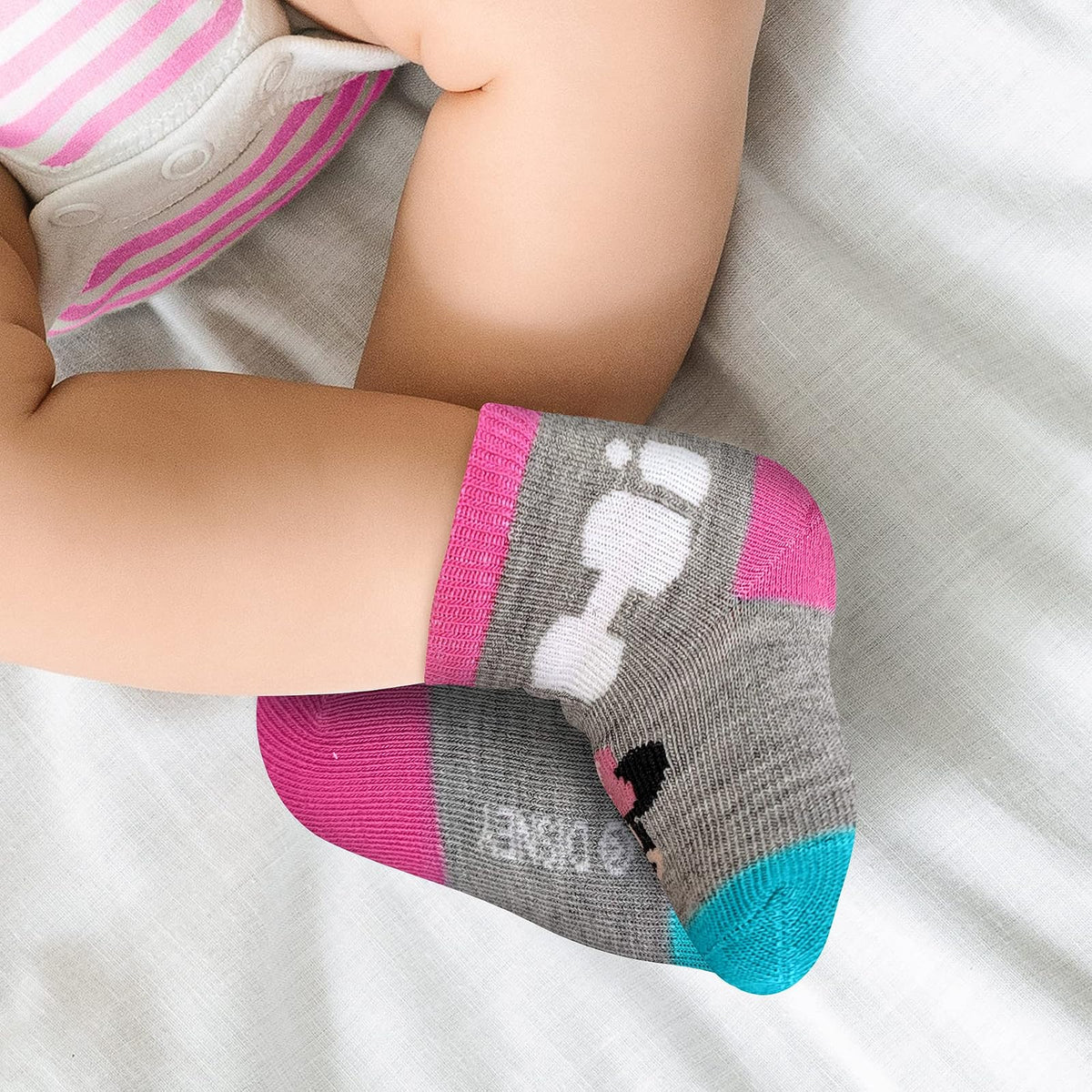 Disney Baby Girls & Boys Minnie Mouse, Mickey Mouse, Baby Shark, Justice League 10-pack Infant Sock 0-24 Months Calcetines bebés niños
