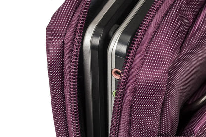 Rivacase 8231 Sofisticado Portafolio Slim Violeta para MacBook Pro Laptop 15.6" hecho de Tela Ultra-Resistente, espacio p/Tablet, Telefono y Documentos, Asas Acojinadas. De Alemania, Colección Central