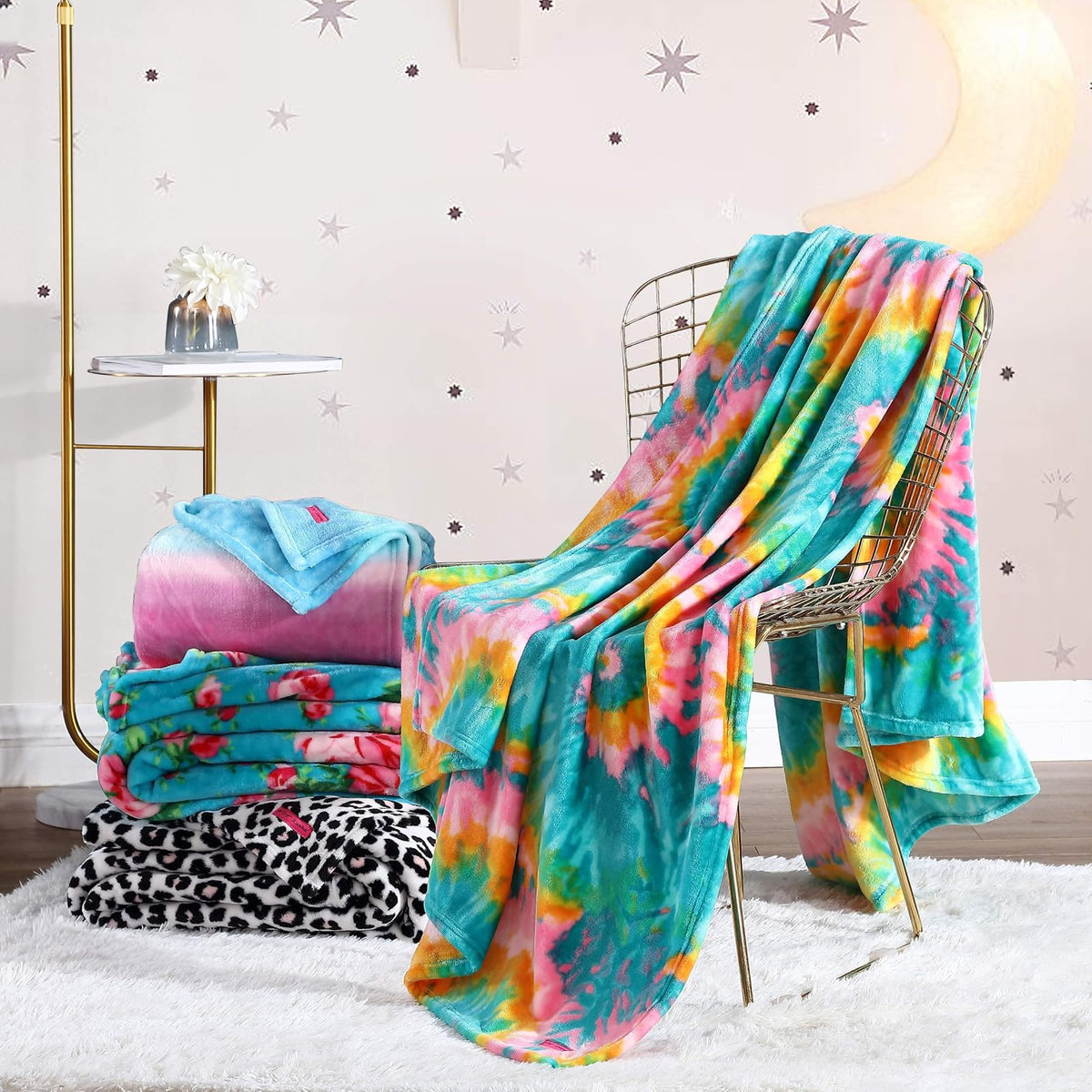 Betsey Johnson - Manta Suave de Felpa Grande para Cama y sofá | Sensación ultrasuave, calidez acogedora, diseño de gran tamaño, comodidad ligera, lavable a máquina