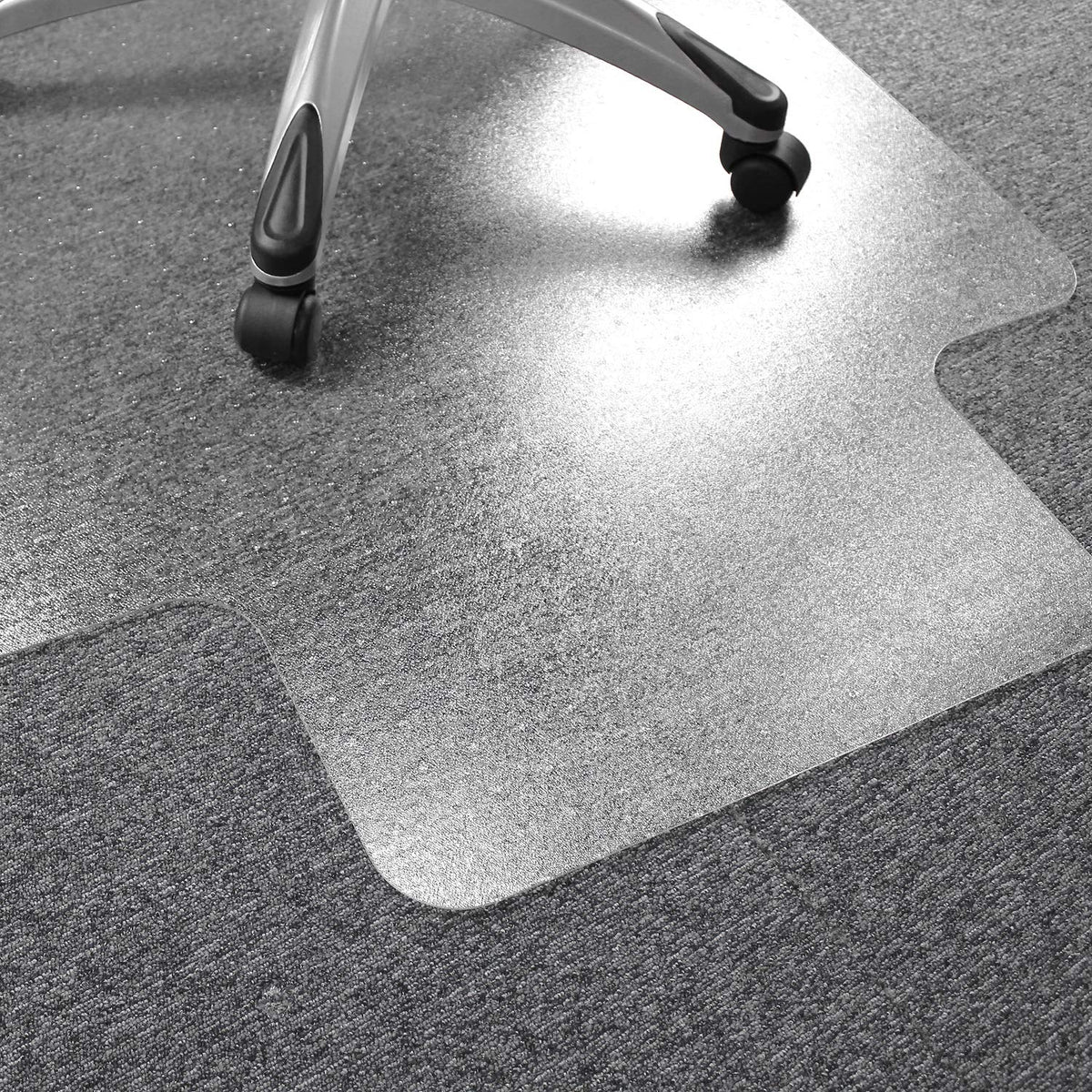 Floortex Ultimat Polycarbonate Chair Mat for Plush Pile Carpets Over 1/2-Inch Thick, 47 x 35 Inches, Clear, Rectangular with Lip (118927LR)