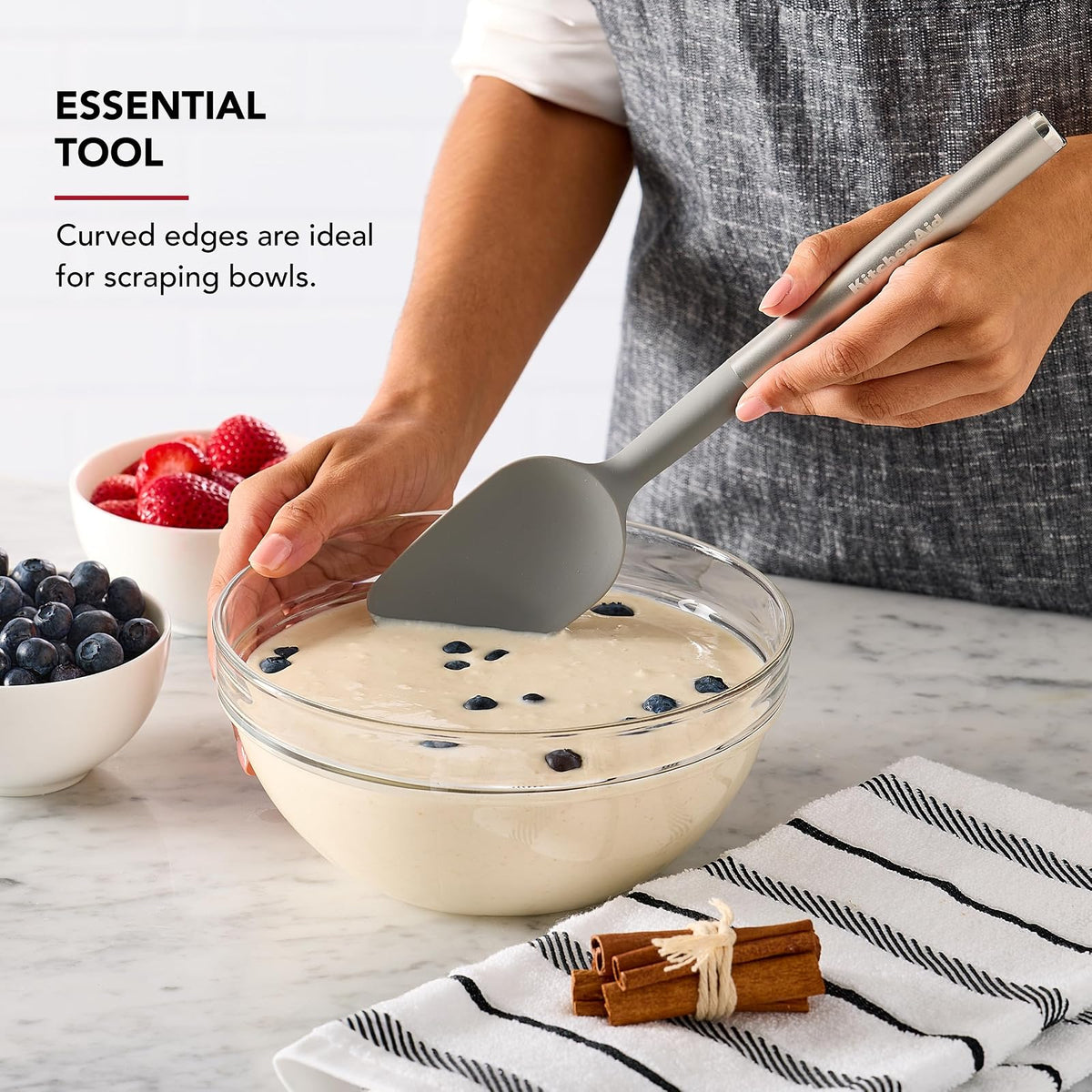 KitchenAid - Espátula con bordes curvados y mango de acero inoxidable, antiadherente, duradera, apta para lavaplatos