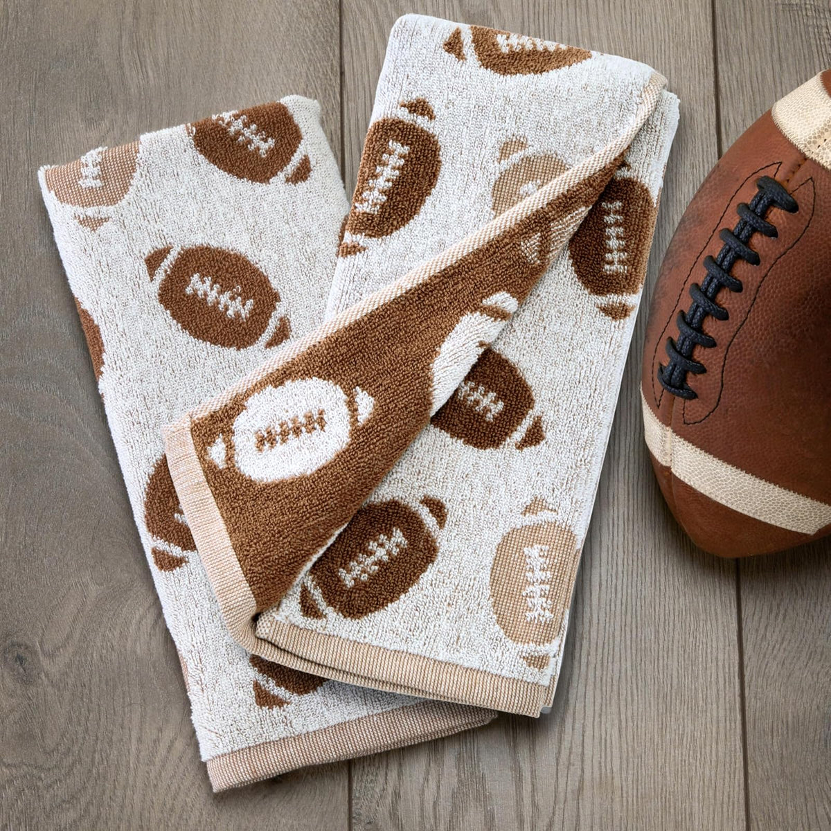 SKL Home Football Jacqaurd - Juego de 2 Toallas de Mano para baño, Cocina, Bar y Regalo, Color café